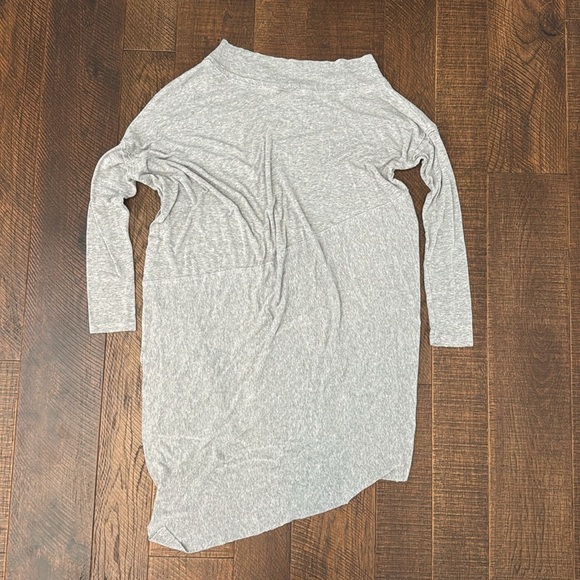 We The Free Asymmetric Grapevine Tunic in Gray - Picture 6 of 10